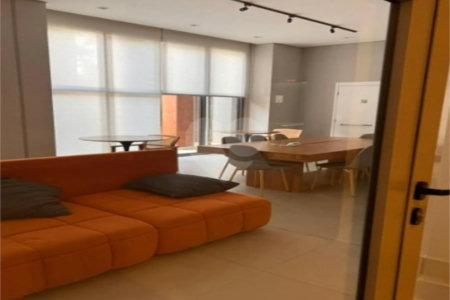 Apartamento à venda com 3 quartos, sendo 1 suíte,  em Vila Independência, São Paulo, SP
