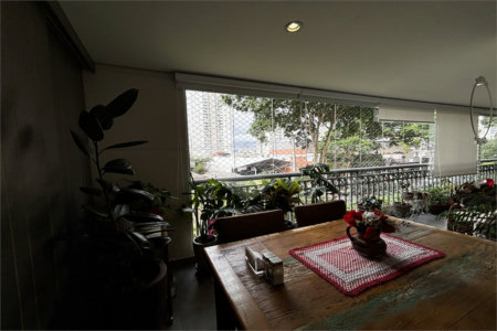 Apartamento para alugar com 3 suítes em Vila Romana, São Paulo, SP