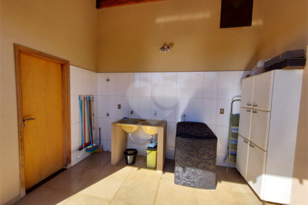 Casa à venda com 4 quartos, sendo 2 suítes, no condomínio Nascente do Jaraguá, Araraquara - SP