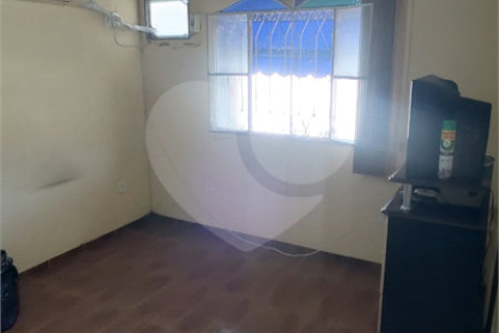 Casa à venda com 3 quartos, sendo 1 suíte, em Cosmos, Rio de Janeiro, RJ