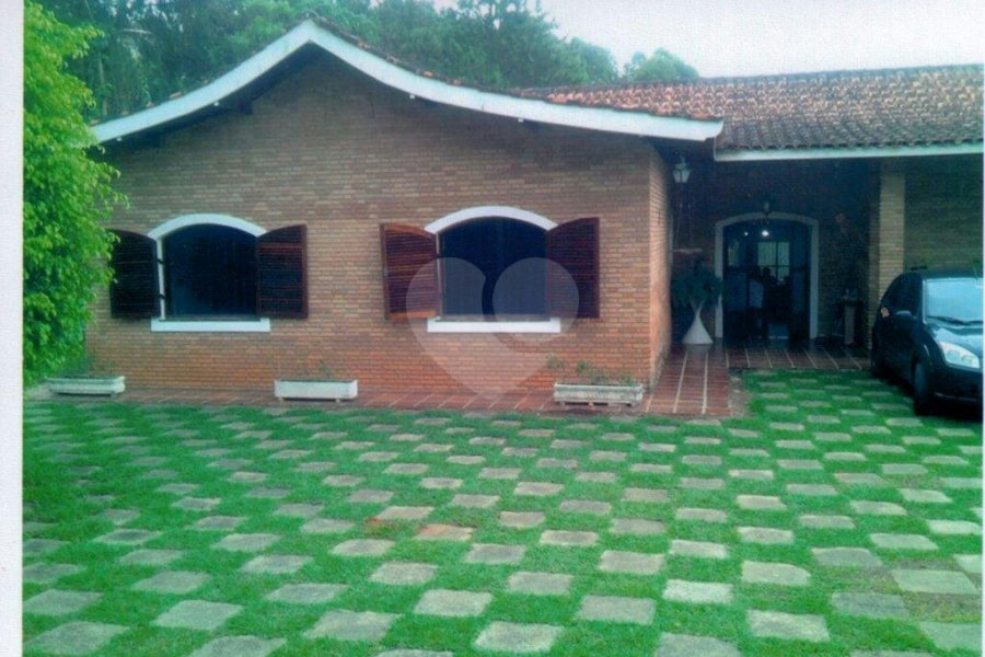 Chácara à venda com 4 quartos, sendo 2 suítes, em Portão, Atibaia, SP