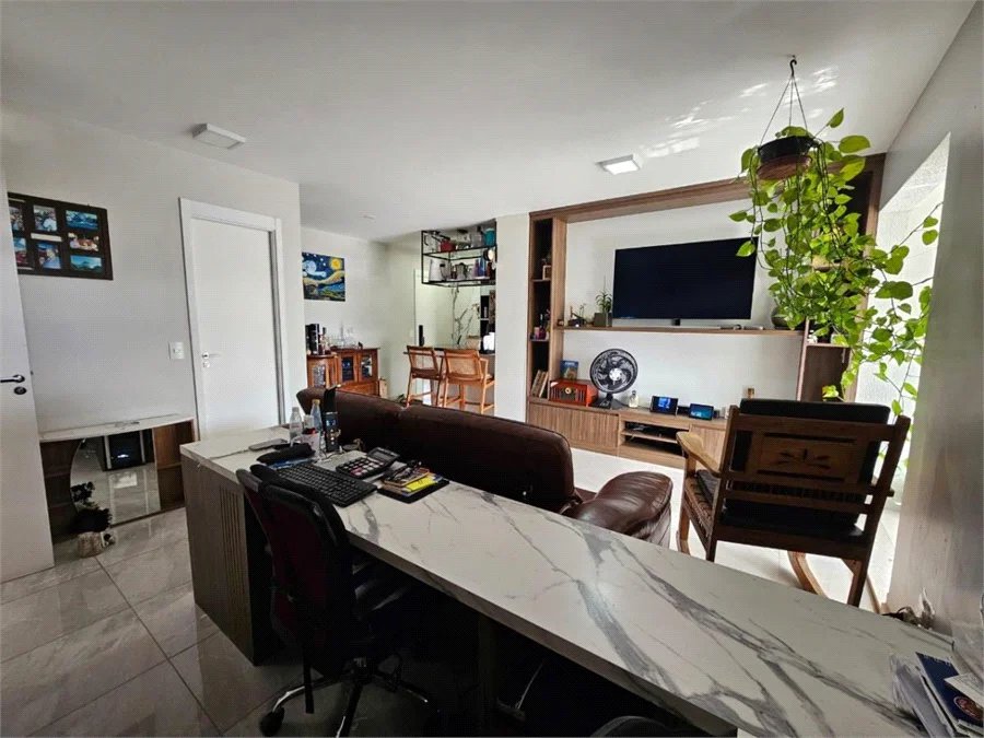 Apartamento à venda com 2 suítes em Vila Anastácio, São Paulo, SP