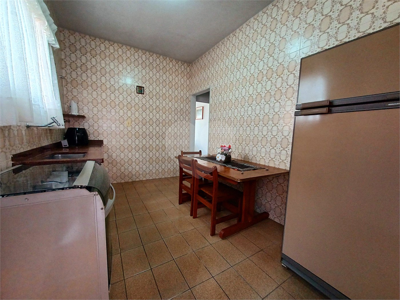 Casa à venda com 4 quartos, sendo 1 suíte, em Vila Paulicéia, São Paulo, SP