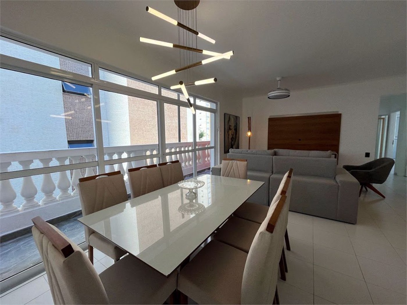 Apartamento Residencial à venda, Centro, Guarujá - AP0133.