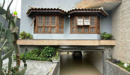 Sobrado à venda com 4 quartos, sendo 2 suítes,  em Vila Maria Alta, São Paulo, SP