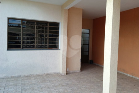 Casa à venda com 4 quartos em Parque Maria Helena, Suzano, SP