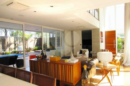 Casa à venda com 4 suítes no condomínio Bauhaus, São Paulo - SP