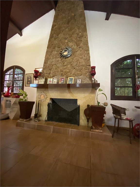 Sobrado à venda com 6 quartos, sendo 4 suítes,  em Retiro das Fontes, Atibaia, SP