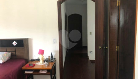 Casa à venda com 4 quartos, sendo 1 suíte,  em Lavapés, Mairiporã, SP