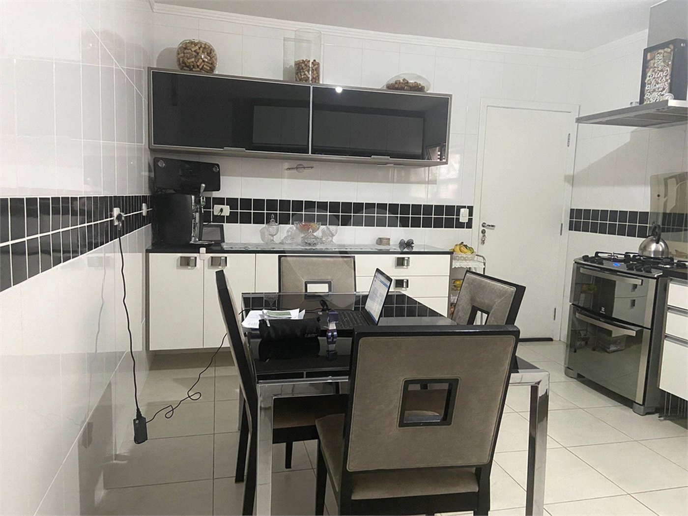 Sobrado à venda com 3 quartos, sendo 1 suíte, em Horto Florestal, São Paulo, SP