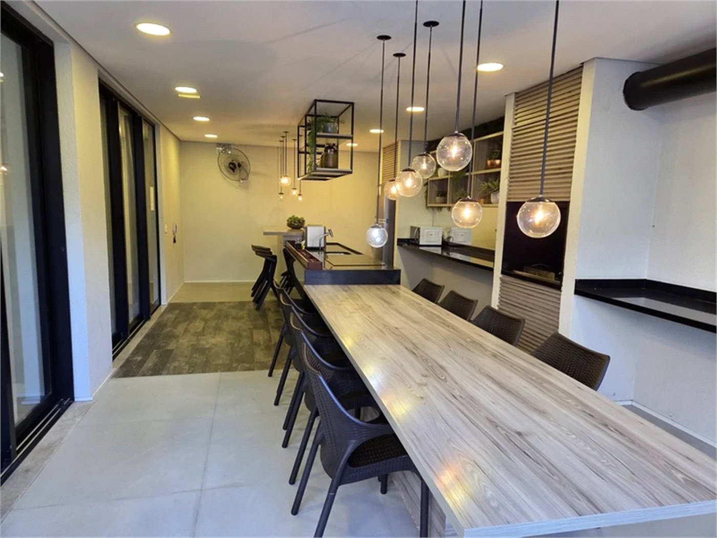 Apartamento à venda com 2 quartos, sendo 1 suíte, em Pinheiros, São Paulo, SP