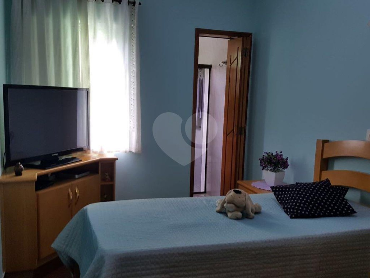 Casa à venda com 3 suítes no condomínio Village, São Paulo - SP