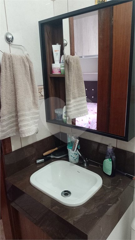 Apartamento com 80m² , 2 dormitórios , sendo 1 suíte , 1 vaga , à venda na Vila Tibiriça , em Santo André.