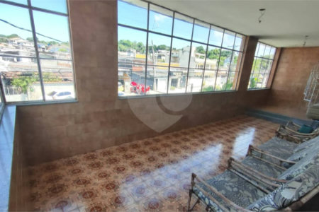 Casa à venda com 3 quartos, sendo 1 suíte, em Santa Cruz, Rio de Janeiro, RJ