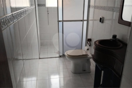 Sobrado à venda com 3 quartos em Jardim Odete, São Paulo, SP