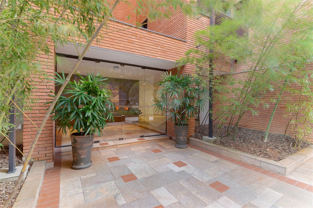 Apartamento para alugar com 3 quartos, sendo 1 suíte, em Alto da Boa Vista, São Paulo, SP