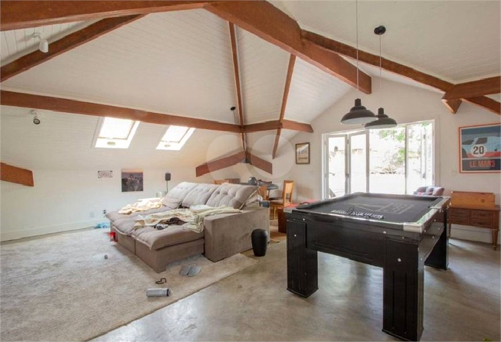 Casa à venda com 4 suítes no condomínio Outeiro, São Paulo - SP
