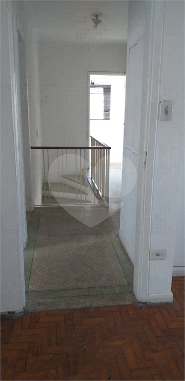 Sobrado à venda com 5 quartos, sendo 1 suíte, em Nova Piraju, São Paulo, SP