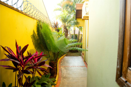 CASA ALTO PADRÃO - BAIRRO NOBRE