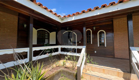 Sítio à venda com 4 quartos, sendo 2 suítes,  em Sorocamirim (canguera), São Roque, SP