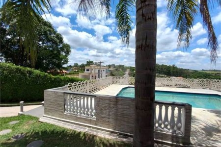Casa à venda com 3 quartos, sendo 1 suíte, no condomínio Outeiro das Flores 2, Itupeva - SP