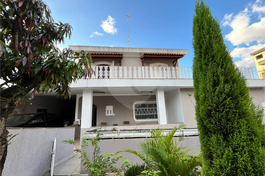 Sobrado à venda com 5 quartos, sendo 1 suíte, em Tucuruvi, São Paulo, SP