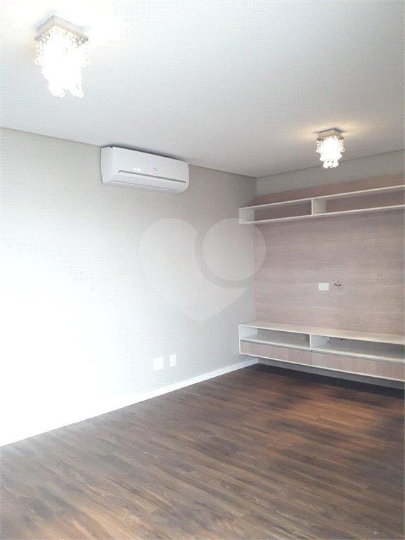 Apartamento à venda com 3 quartos, sendo 1 suíte, em Jardim Umarizal, São Paulo, SP