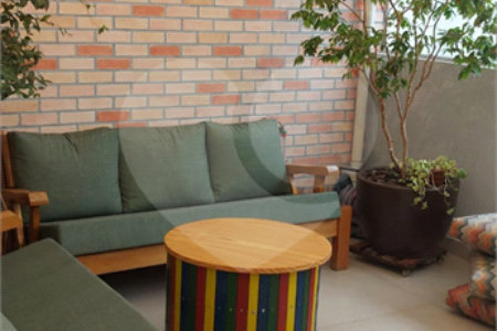 Casa à venda com 3 quartos, sendo 1 suíte, no condomínio Ville Resedá, São Paulo - SP