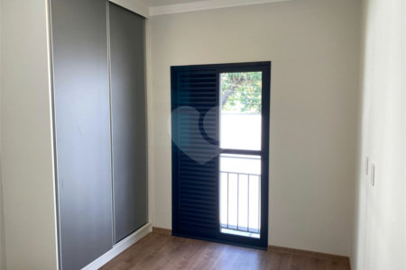 Casa à venda com 3 suítes no condomínio Villaggio Maranello, Vinhedo - SP