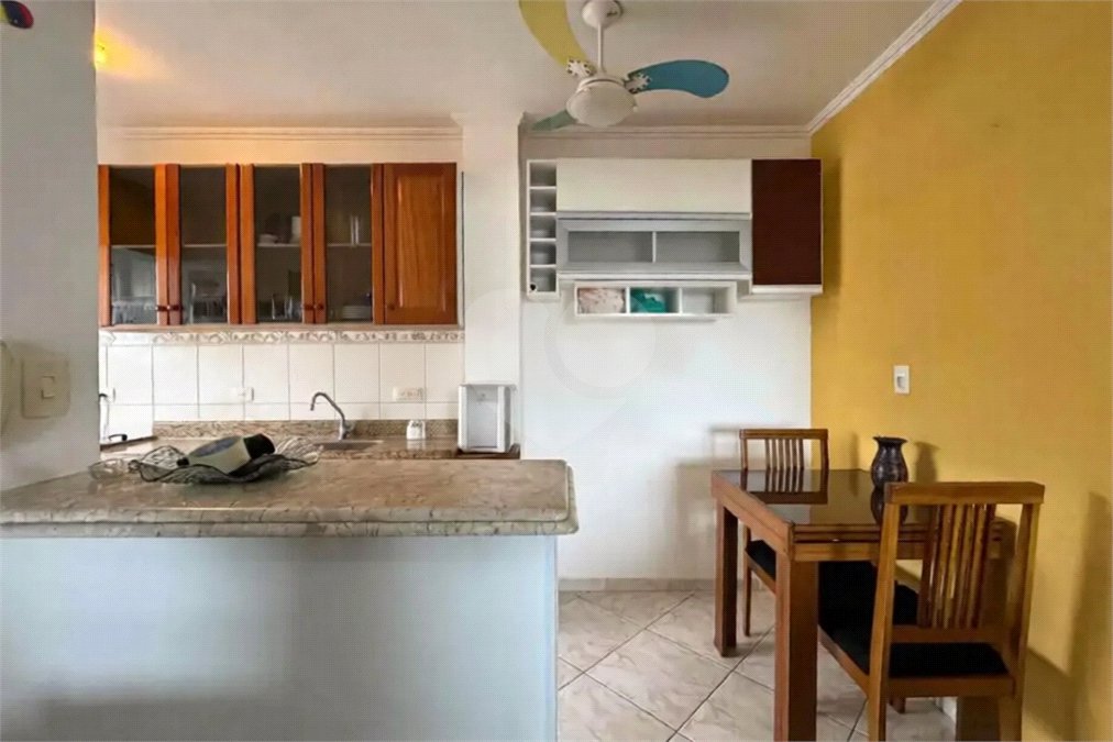 Apartamento à venda com 2 quartos em Pitangueiras, Guarujá, SP