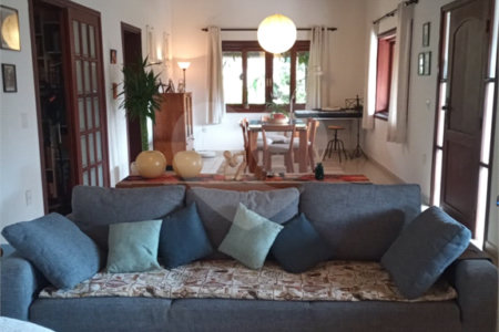 Casa à venda ou para alugar com 3 quartos, sendo 1 suíte, no condomínio Recanto Florido, Vinhedo - SP