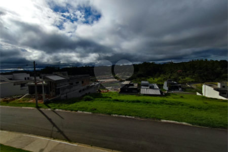 Terreno à venda com 4 suítes no condomínio Residencial Veneza, Mogi das Cruzes - SP