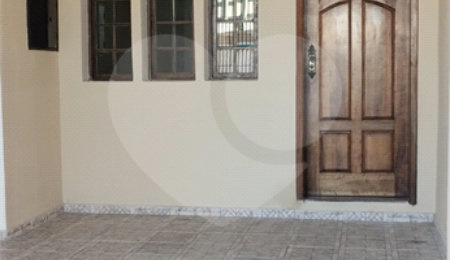 Sobrado à venda com 4 quartos, sendo 1 suíte,  em Vila Nivi, São Paulo, SP