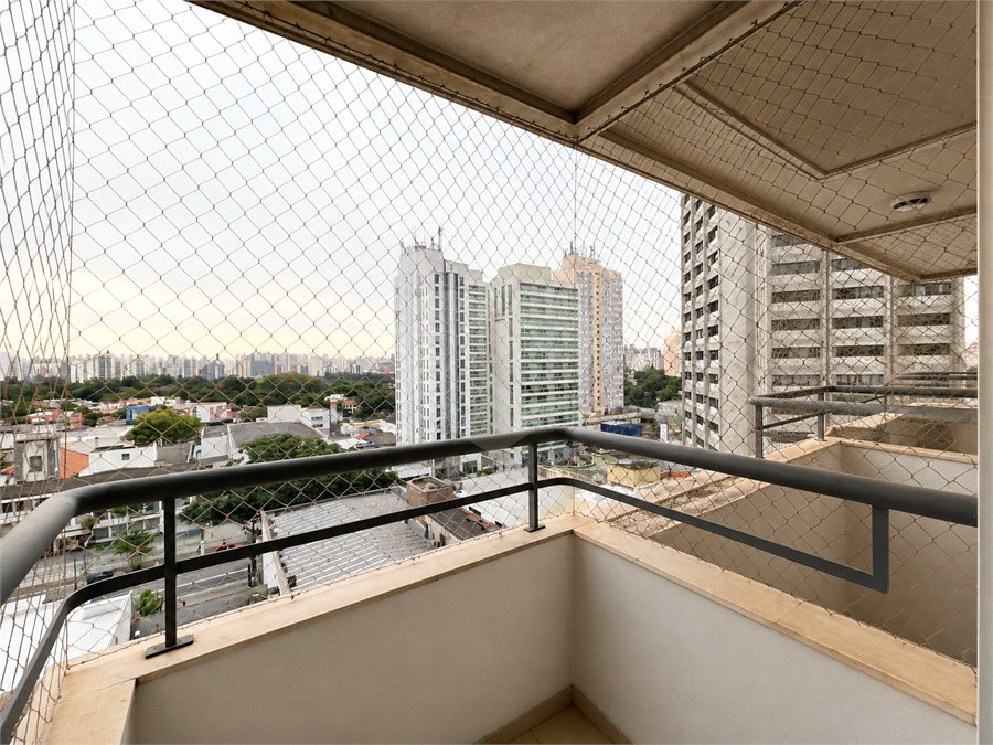 Apartamento à venda com 3 quartos, sendo 1 suíte, em Alto da Boa Vista, São Paulo, SP