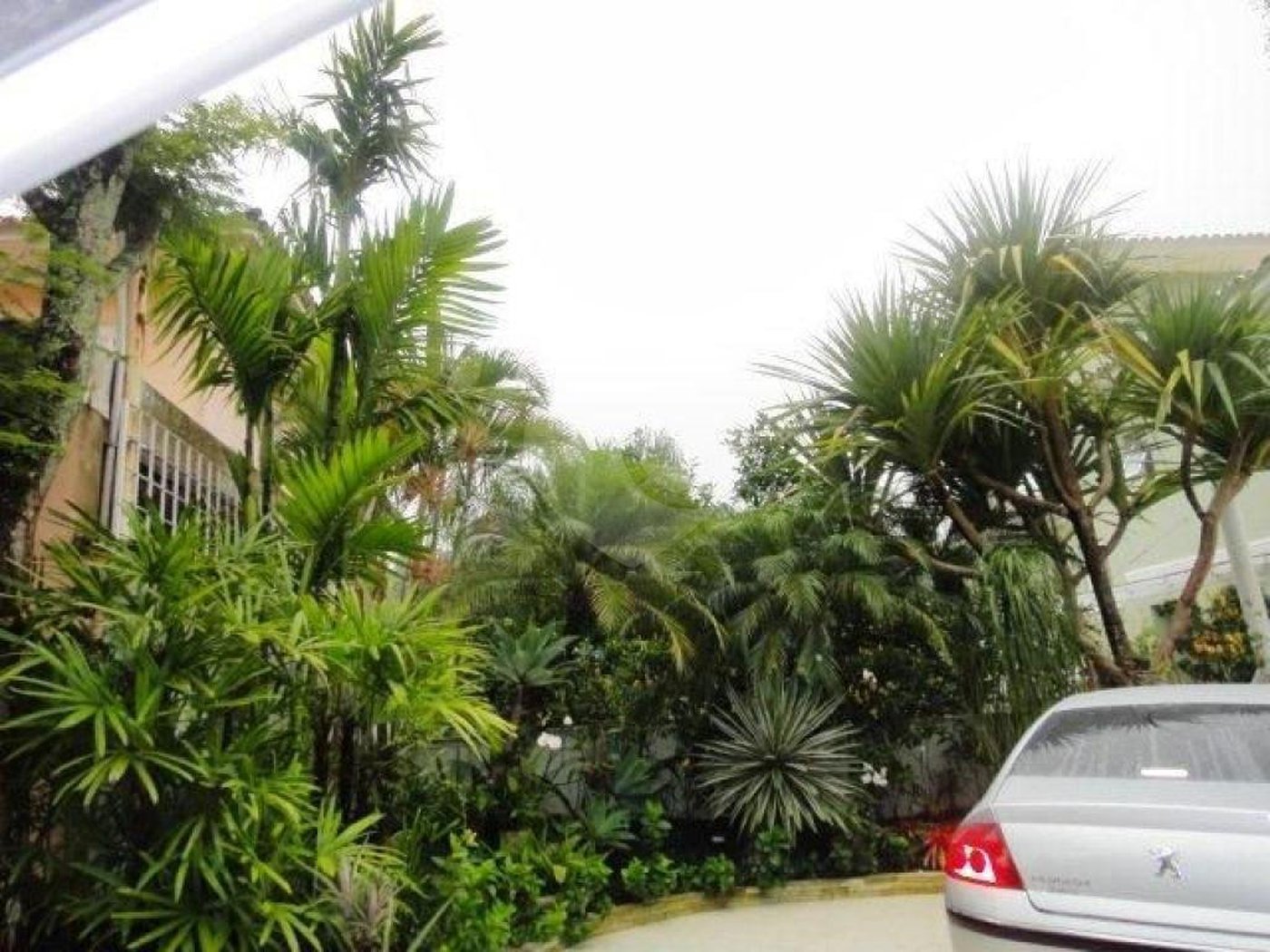 Casa à venda com 4 quartos, sendo 3 suítes, no condomínio Residencial Jardim Itatinga, São Paulo - SP