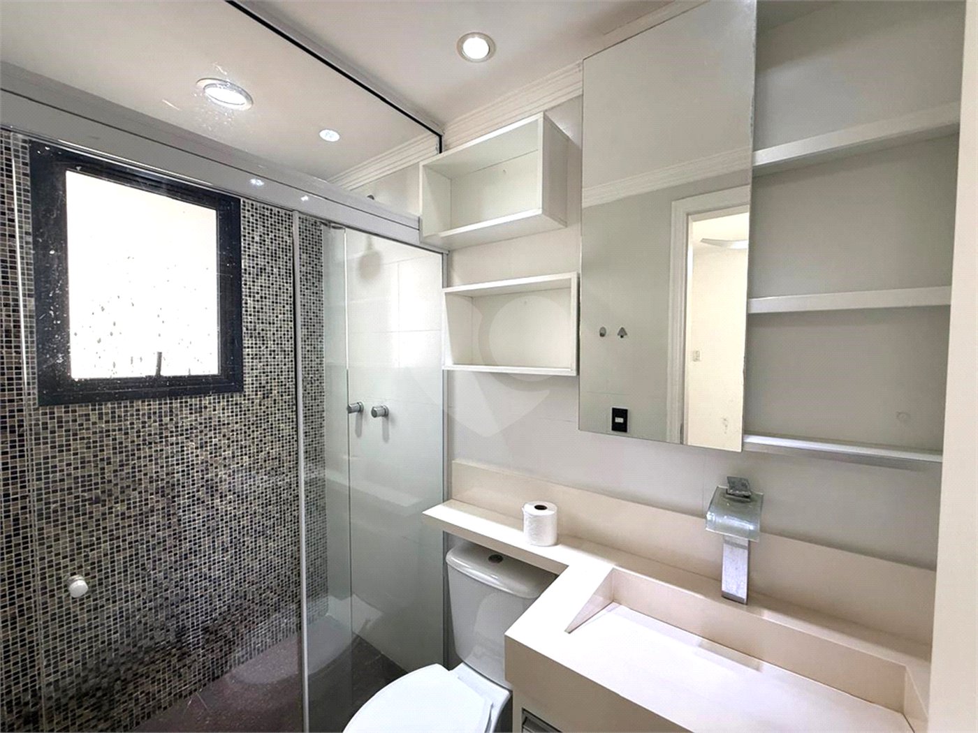 Apartamento à venda com 3 quartos, sendo 1 suíte,  em Vila Prudente, São Paulo, SP