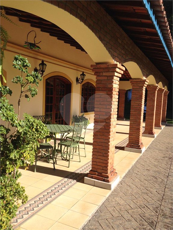Sítio à venda com 4 quartos, sendo 1 suíte, no Centro, Piracaia, SP