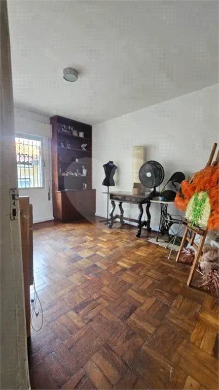 Sobrado à venda ou para alugar com 5 quartos, sendo 3 suítes, em Pacaembu, São Paulo, SP