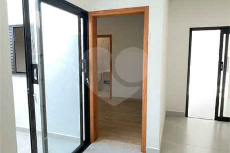 Casa à venda com 3 quartos, sendo 1 suíte, no condomínio Horto Florestal Iii, Sorocaba - SP