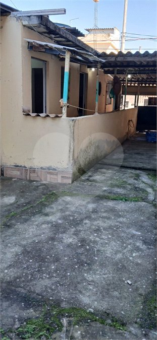 Casa à venda com 3 quartos em Santíssimo, Rio de Janeiro, RJ
