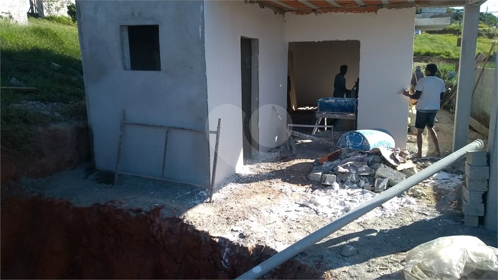 Casa à venda com 3 quartos, sendo 1 suíte, em Terra Preta (terra Preta), Mairiporã, SP