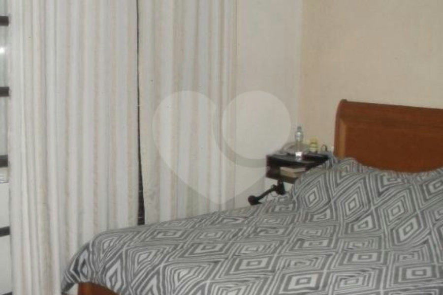 Sobrado à venda com 3 quartos, sendo 1 suíte, em Artur Alvim, São Paulo, SP