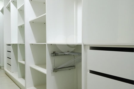 Sobrado à venda com 4 quartos, sendo 1 suíte, em Reserva San Gabriel, Ribeirão Preto, SP