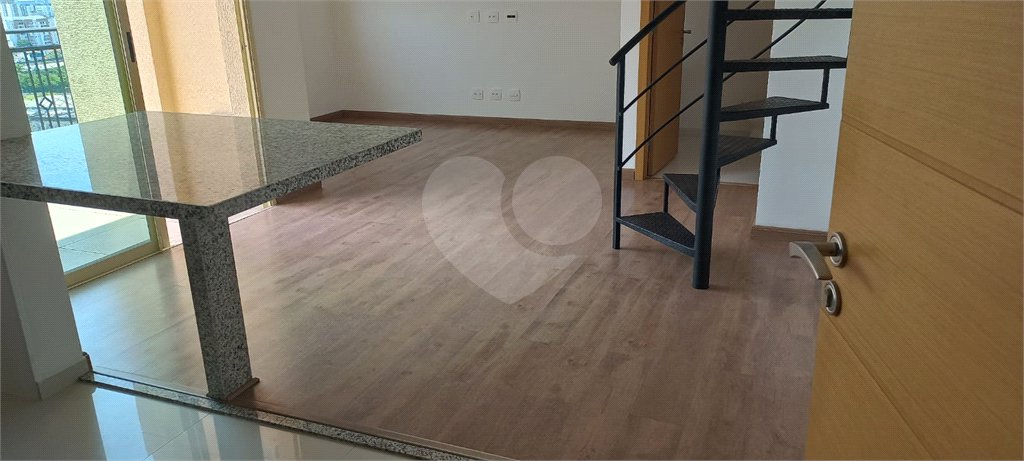 Cobertura à venda com 2 quartos, sendo 1 suíte, em Santana, São Paulo, SP
