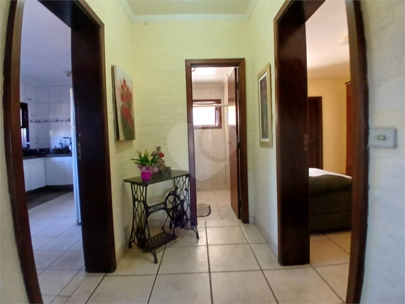 Casa à venda com 3 quartos, sendo 2 suítes, em Jardim Brogotá, Atibaia, SP