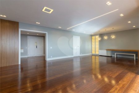 Apartamento à venda com 4 suítes em Vila Sofia, São Paulo, SP