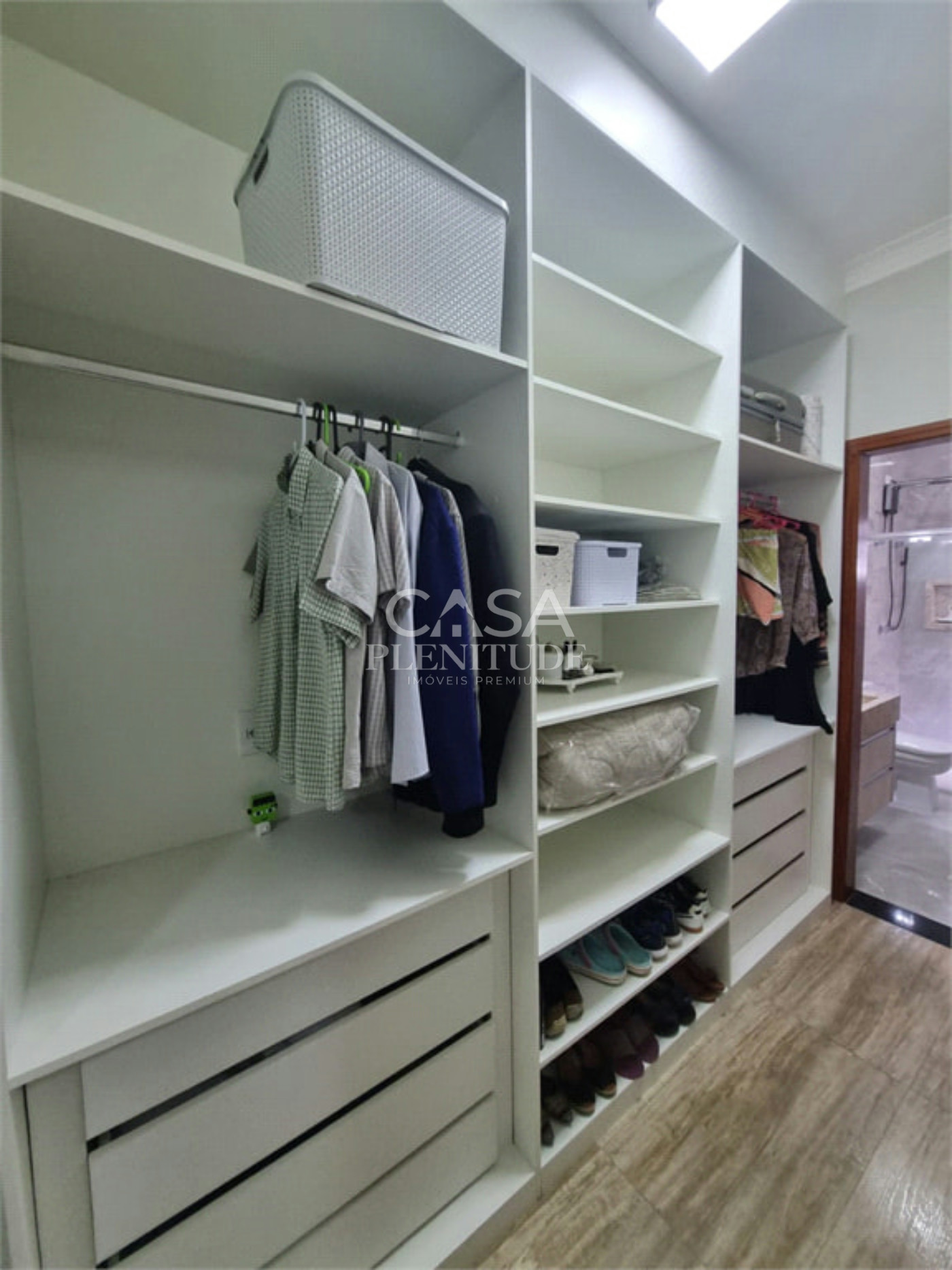 Casa em condomínio à venda com 3 quartos, sendo 1 suíte, em Cajuru do Sul, Sorocaba, SP