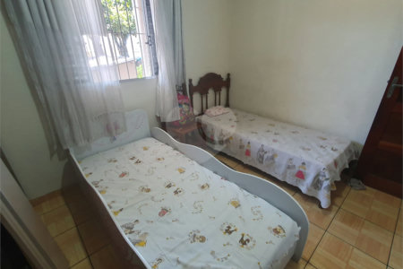 Casa Térrea à venda com 3 quartos, sendo 1 suíte, no Centro, Poá, SP