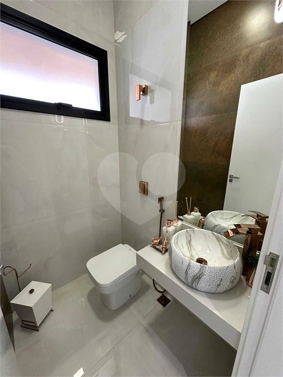 Casa à venda com 3 suítes no condomínio Condomíno Helena Maria, Sorocaba - SP