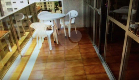 Apartamento à venda com 4 quartos, sendo 1 suíte,  em Pitangueiras, Guarujá, SP